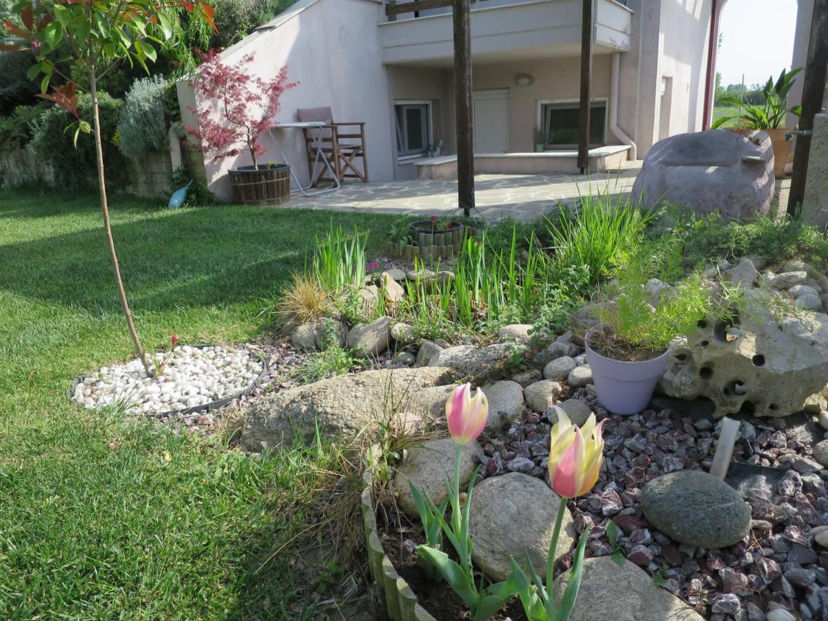 Guesthouse With Garden Komotini Exterior foto