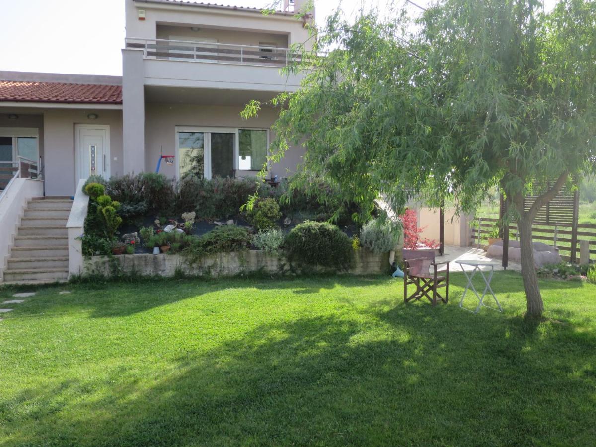 Guesthouse With Garden Komotini Exterior foto