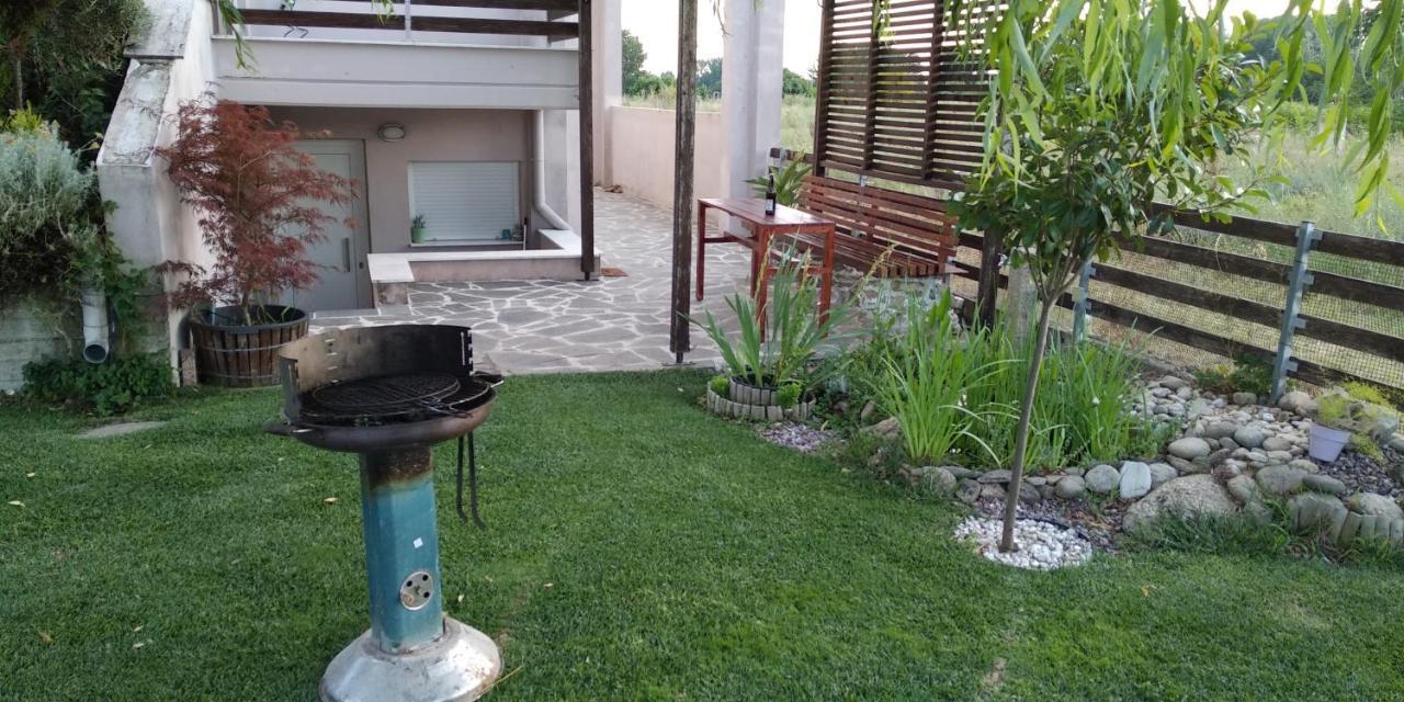 Guesthouse With Garden Komotini Exterior foto